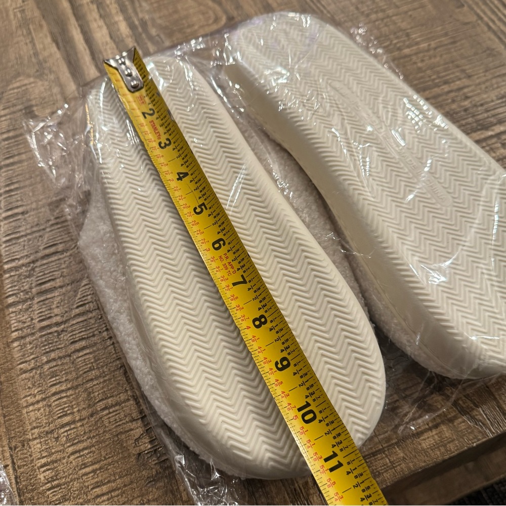 Sundream Shell Slippers. - Picture 3 of 3